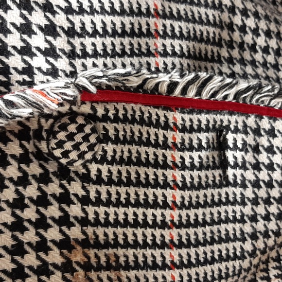 Womens jacket, ECI new york, good condition, one button missing, size 18w - Picture 4 of 4